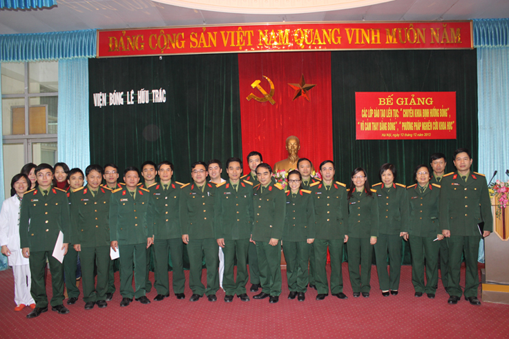 Lễ bế giảng các khóa đào tạo liên tục năm 2013